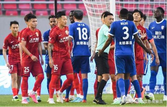 上海海港队五轮不败，3-1战胜河南队