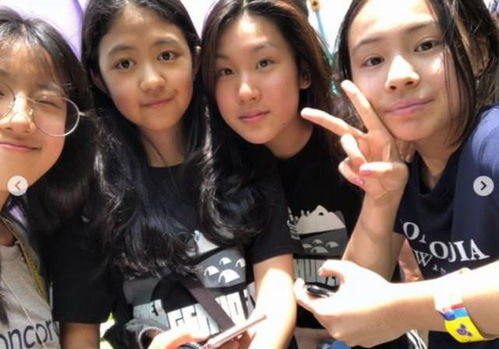 高圆圆与女儿在巴塞罗那的麻辣烫之旅