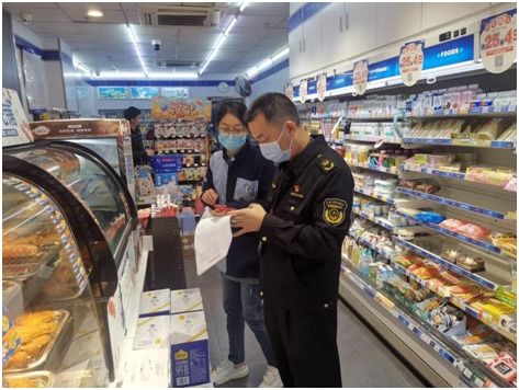 市监局回应赵一鸣零食店遭遇哄抢事件